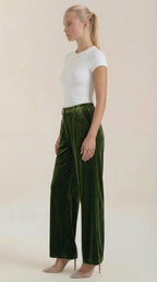 Pantaloni da donna in velluto a gamba larga con pieghe in vita