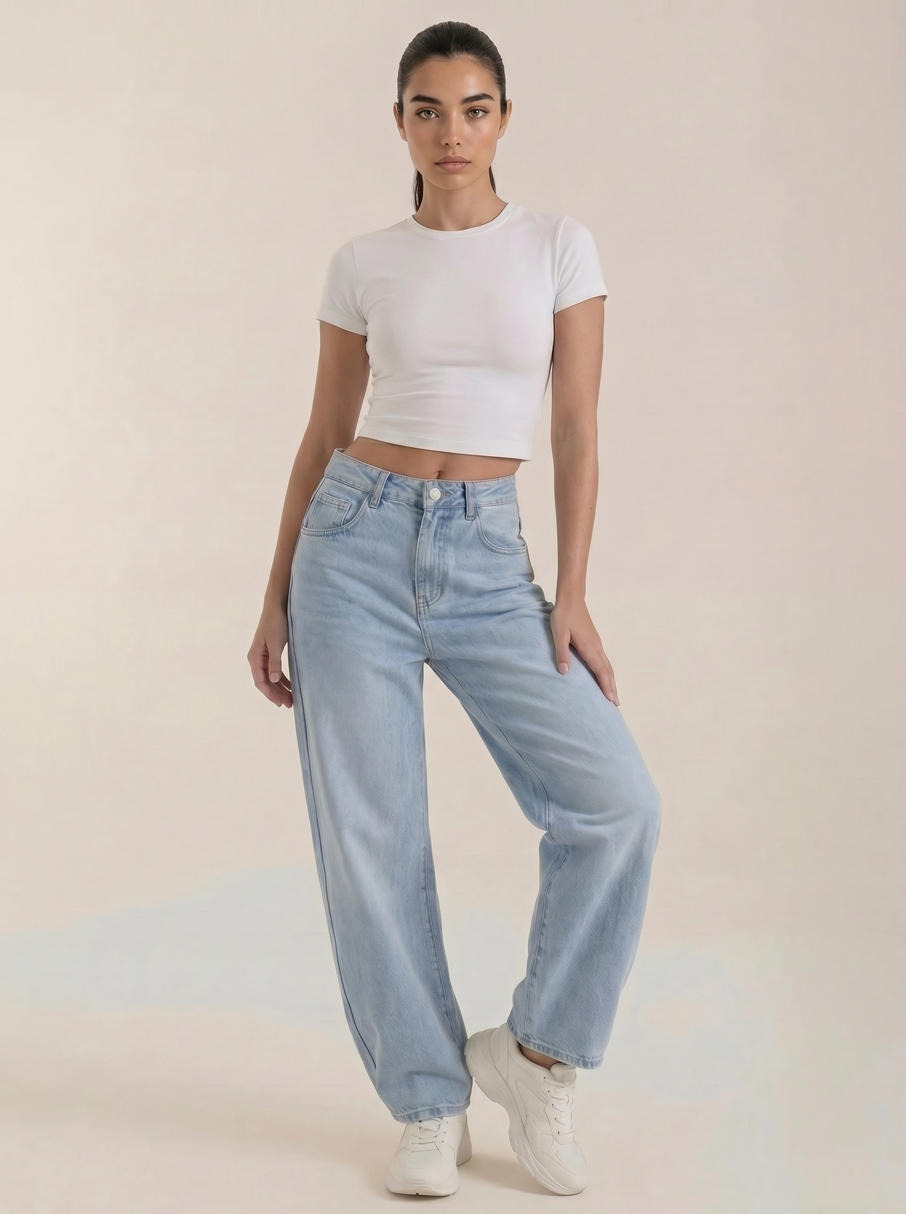 Jeans da donna a gamba larga con chiusura a bottone