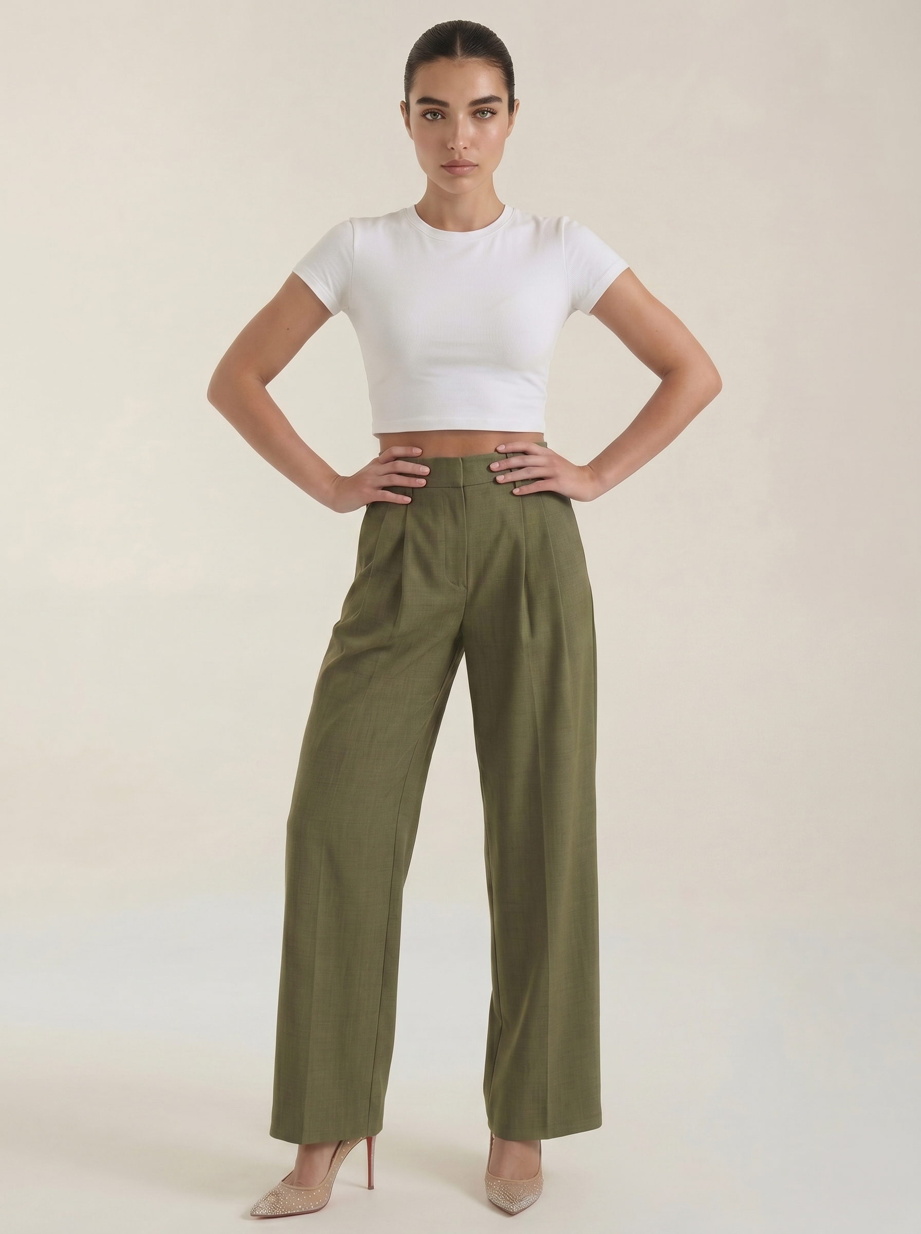 Pantaloni da donna a vita alta con pieghe frontali e gamba larga