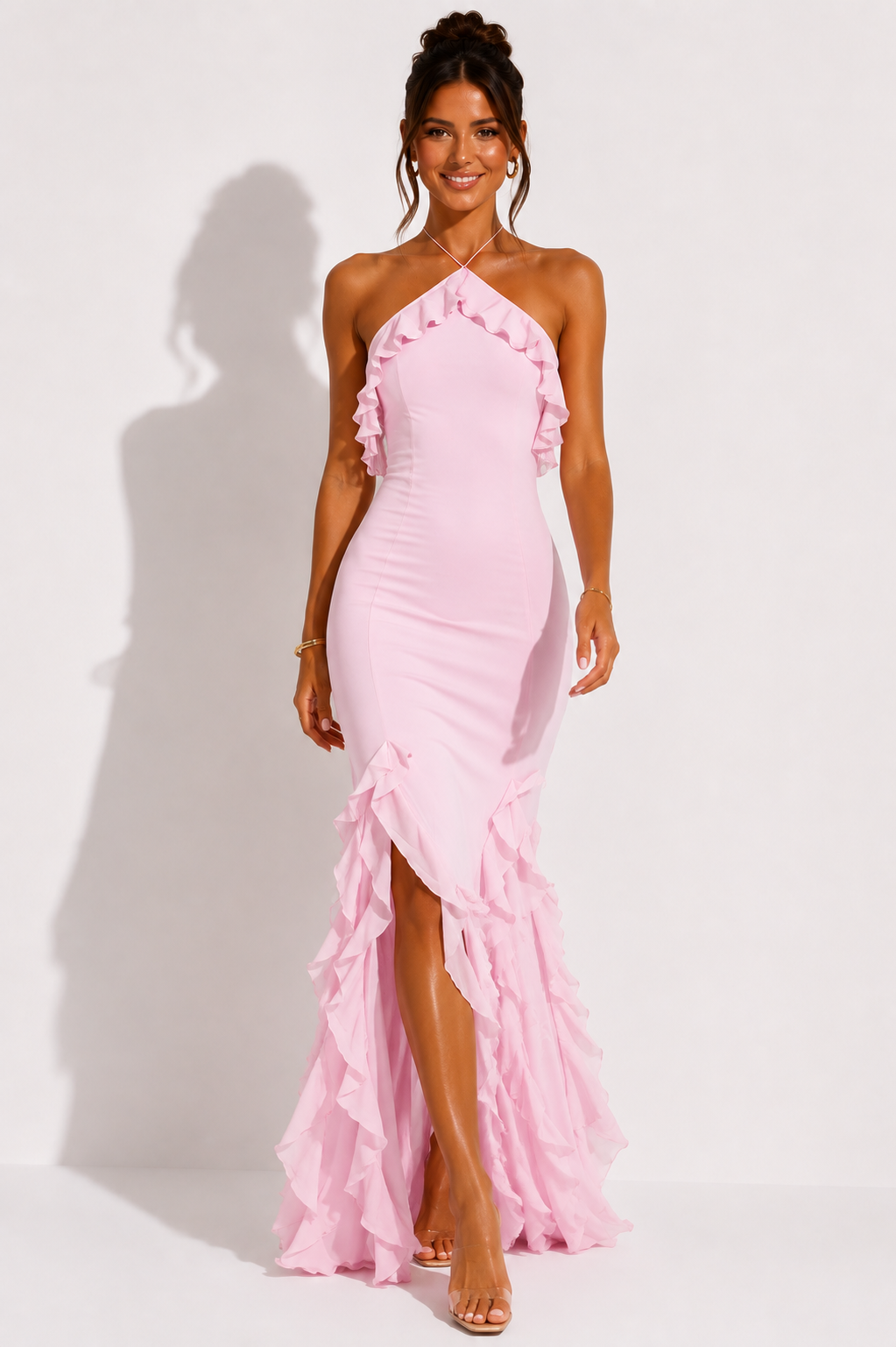 Abito lungo rosa da donna con scollo all'americana e volant